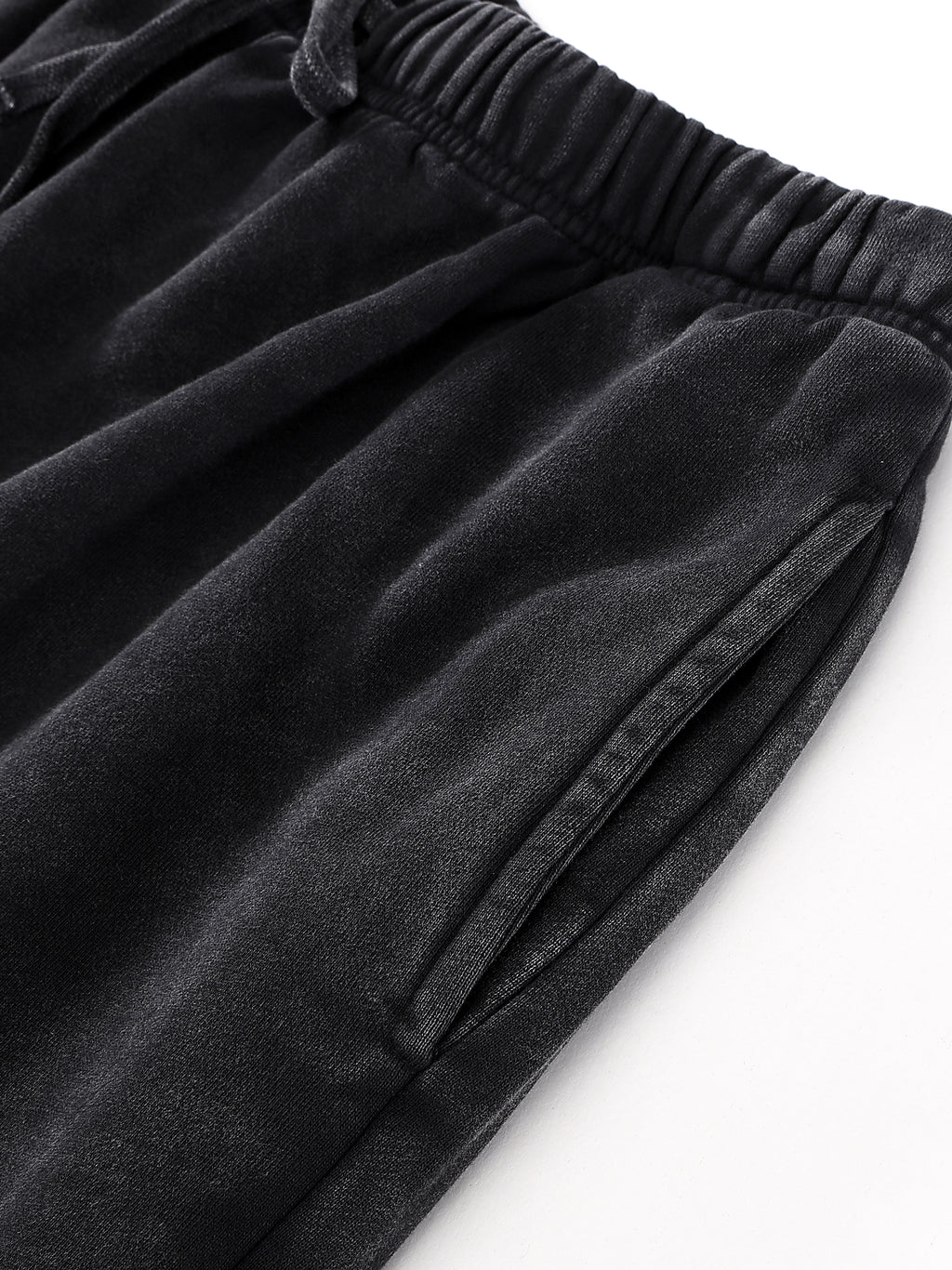 Snow Washed Raw Hem Shorts fabric detail view 2