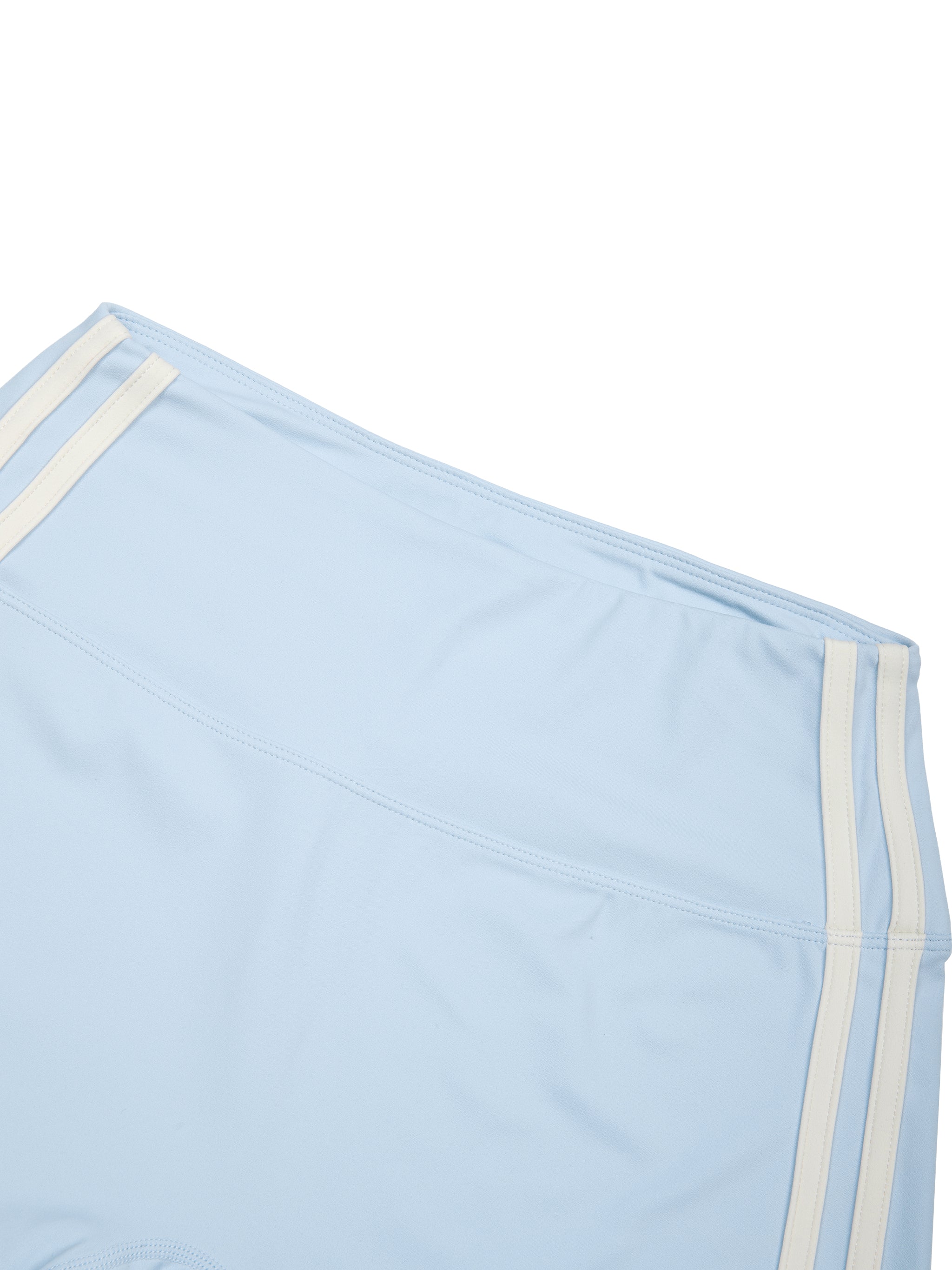 Women’s High-Waist Color Block Yoga Shorts fabric detail view 4